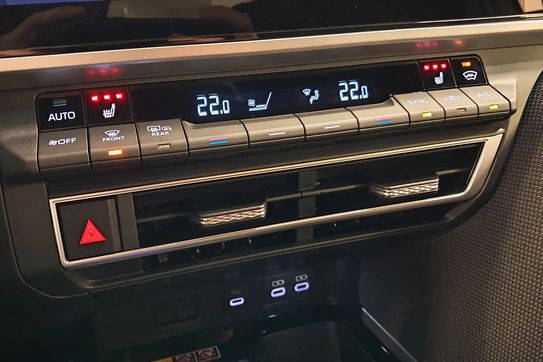 Toyota Camry Comfort 2.5 Hybrid Dynamic Force