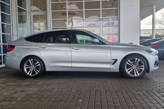 BMW Seria 3 Gran Turismo 320i xDrive Sport Line