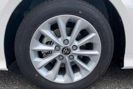 Toyota Corolla Comfort 1.5 benzyna