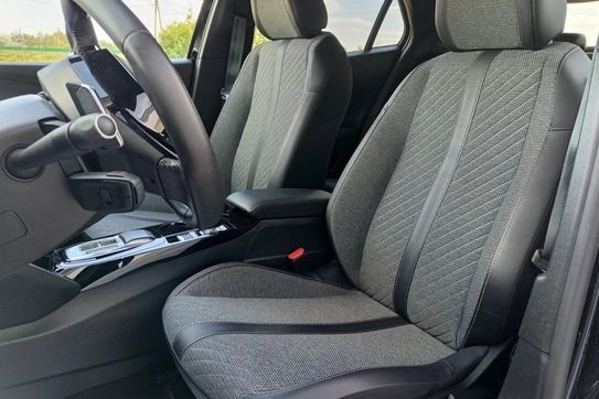 Peugeot 2008 1.2 Puretech Allure S&S EAT8