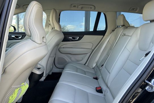 Volvo V60 B4 B Plus Dark aut