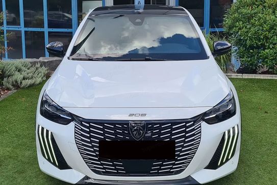 Peugeot 208 GT eDCS 1.2 mHEV
