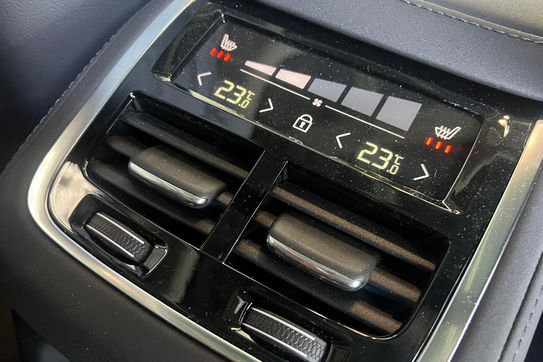 Volvo XC90 T8 AWD Plug-In Hybrid Ultra Bright 7os aut