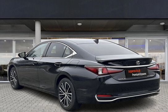 Lexus ES 300h Business Edition