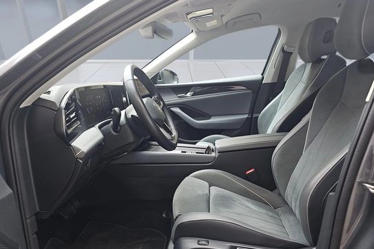 Volkswagen Passat 1.5 TSI  DSG