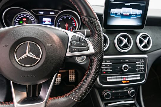 Mercedes CLA 220 4-Matic