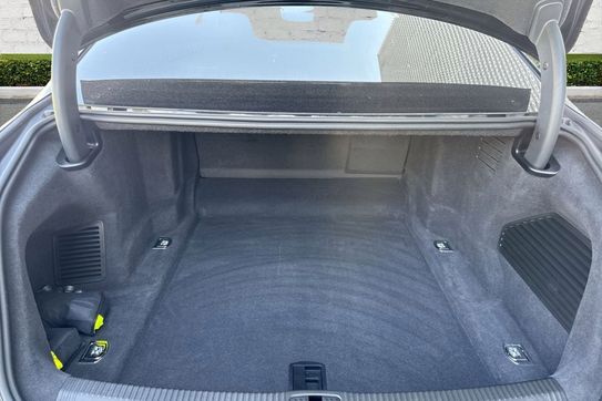 Audi A8 50 TDI quattro