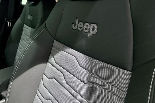 Jeep Avenger Upland 1.2 mHEV 4xe