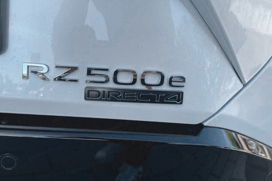 Lexus RZ 500e Omotenashi DIRECT4