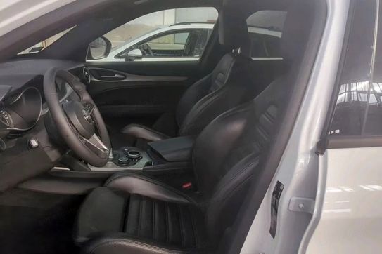 Alfa Romeo Stelvio 2.0 Turbo Executive Q4 aut