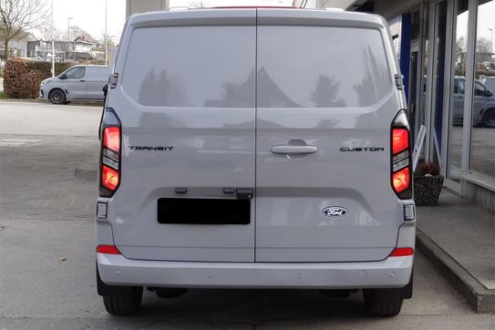 Ford Transit Custom 320 L2H1 Limited