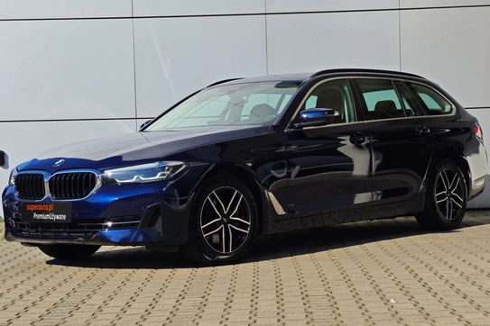 BMW Seria 5 Touring 540i xDrive Luxury Line