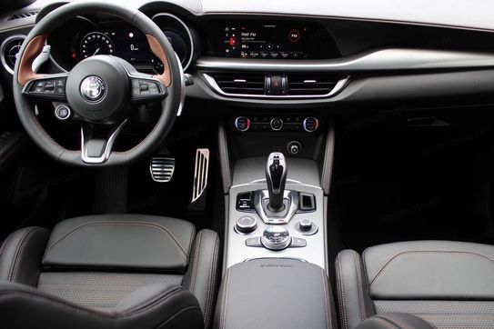 Alfa Romeo Stelvio JTDM Intensa Q4