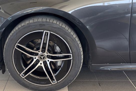Mercedes Klasa E 220 d  4-Matic AMG