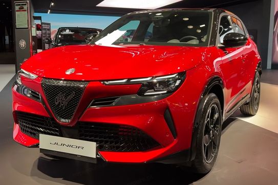 Alfa Romeo Junior 1.2 Ibrida Ti