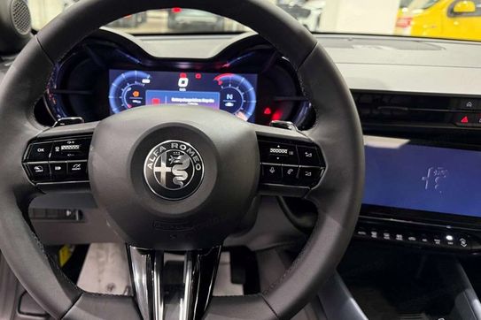 Alfa Romeo Junior Ibrida