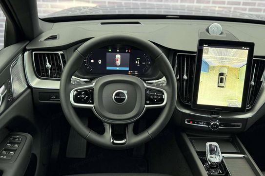 Volvo XC60 B5 AWD Ultra Black Edition