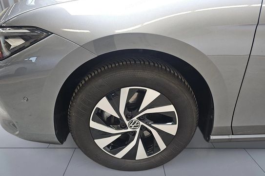 Volkswagen Passat 1.5 TSI  DSG