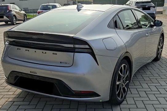 Toyota Prius Prestige 2.0 Hybrid Plug-in