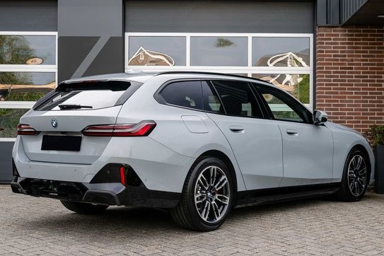 BMW Seria 5 Touring 550e xDrive M Sport