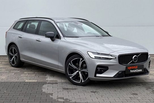Volvo V60 B4 B Plus Dark