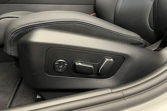 BMW Seria 5 520i mHEV aut