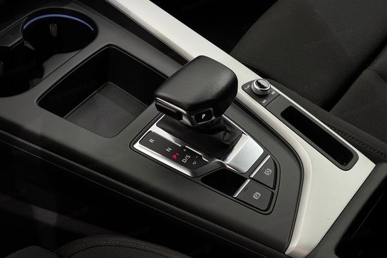 Audi A4 35 TFSI S Line