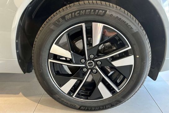 Volvo XC60 B5 AWD Plus Dark