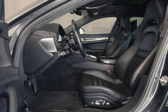 Porsche Panamera Turbo Hybrid