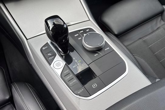 BMW Seria 3 318i