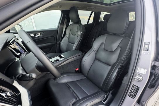 Volvo V60 T6 AWD Plug-In Hybrid Plus Bright aut