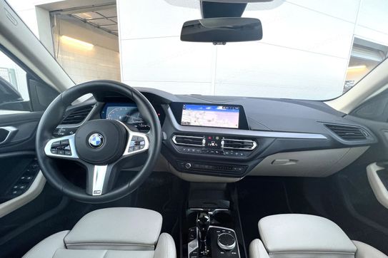 BMW Seria 2 218i Sport Line