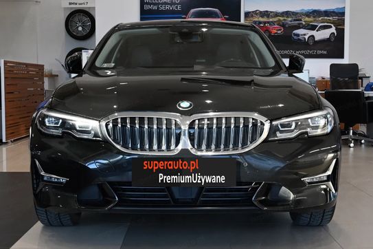 BMW Seria 3 320d xDrive Luxury Line aut