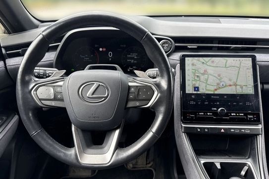 Lexus LBX Hybrid Cool