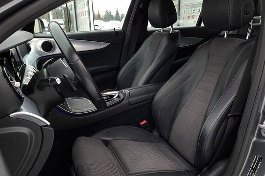 Mercedes E Klasa 220 d 4MATIC