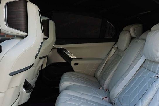 BMW Seria 7 740d xDrive M Sport