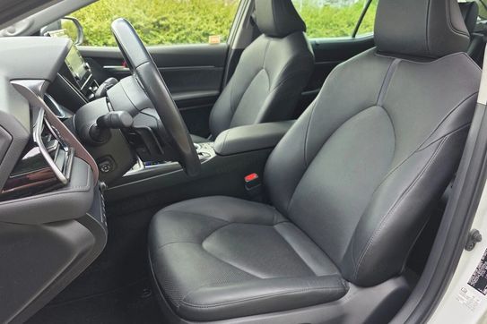Toyota Camry 2.5 Hybrid Executive CVT