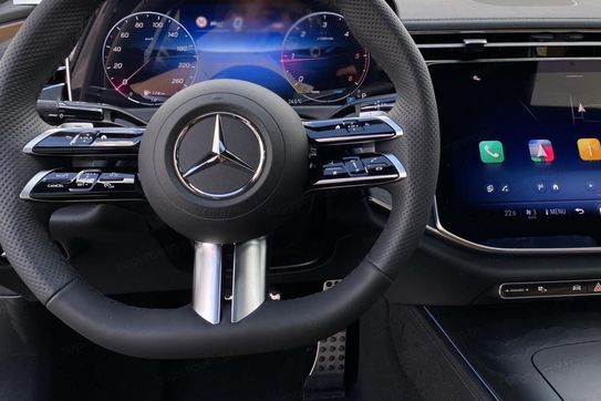 Mercedes Klasa E 220 d  4-Matic AMG