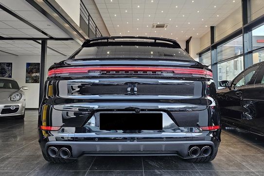 Porsche Cayenne Coupe E-Hybrid Black Edition