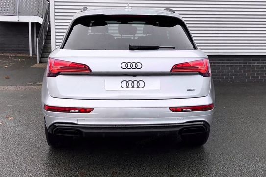 Audi Q5 55 TFSI e quattro S Line