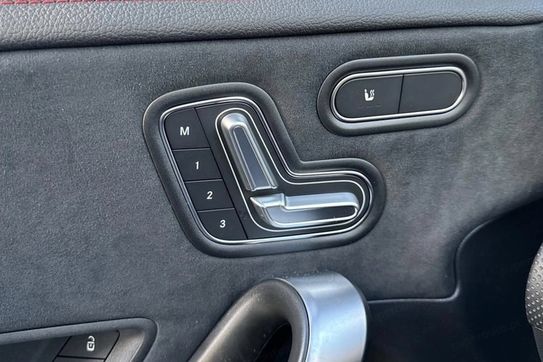 Mercedes CLA 200 AMG Line