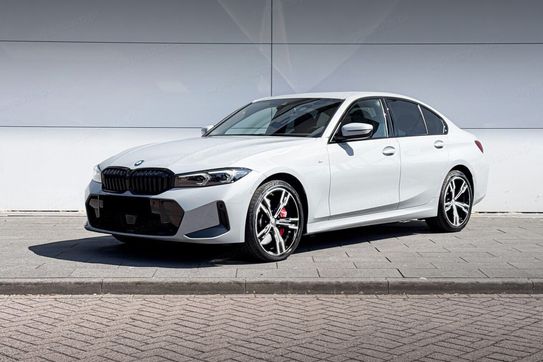 BMW Seria 3 330i xDrive M Sport