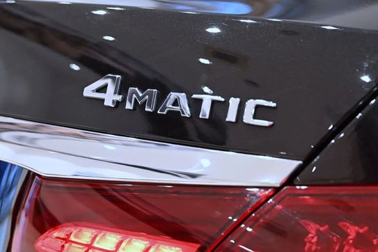 Mercedes Klasa E E 220 d 4-Matic AMG/Avantgarde