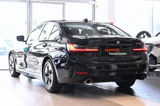 BMW Seria 3 318i Advantage aut