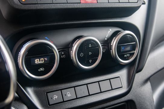 Iveco Daily 35S18 12m3 Hi-Matic