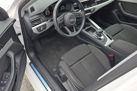 Audi A4 35 TFSI Advanced