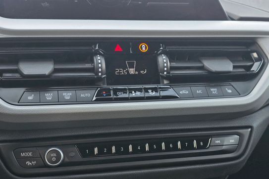 BMW Seria 1 118i Advantage