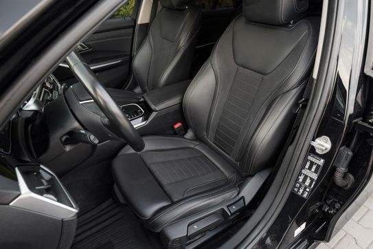 BMW Seria 3 320d xDrive Sport Line