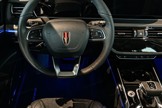 Hongqi HS5 2.0T AWD