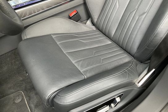 Audi A8 L 55 TFSI mHEV Quattro Tiptr.